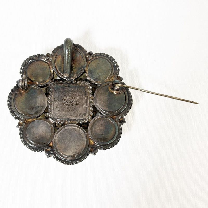 Chanel Vinte Gibrochi Brooch