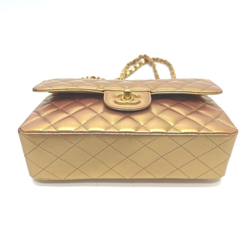 Chanel Shoulder Bag Quilted 23