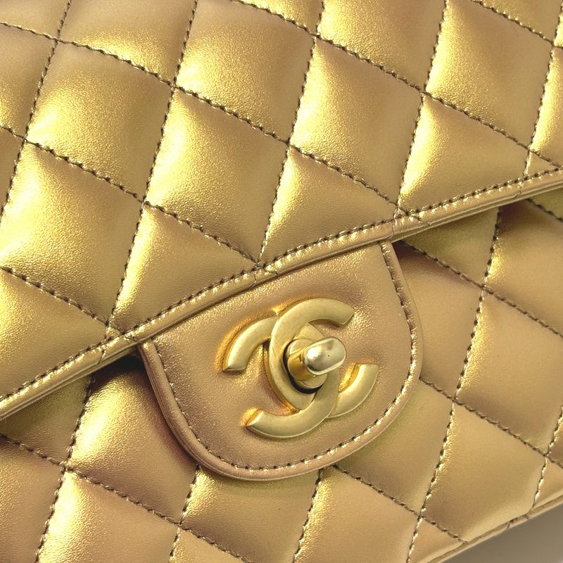 Chanel Shoulder Bag Quilted 23