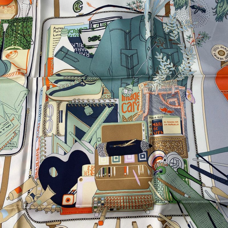 Unused Hermes Ladies Carre90 Bagage a Man