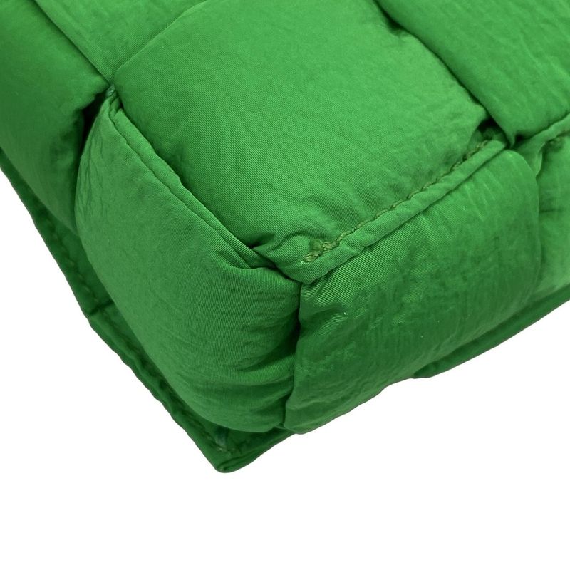 Bottega Veneta Shoulder Bag The Padded Tech Cassette Parakeet (green)