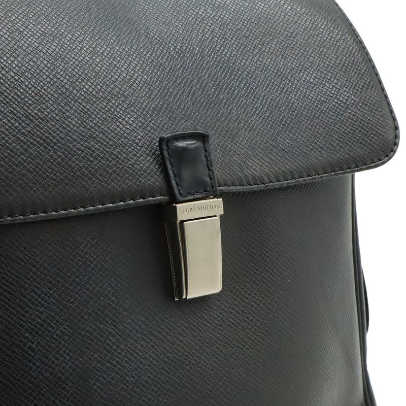 Louis Vuitton Taiga Yaranga Shoulder Bag Crossbody Leather Ardoise Black M30822