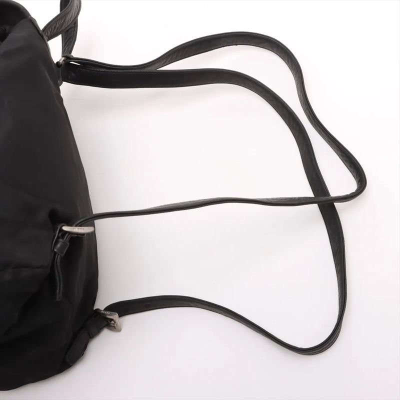 Prada Authenticity Card Tessuto Nylon Triangle Logo B6742 Backpack Sac Bag