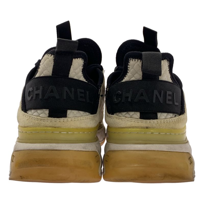 Chanel | G38501 Cocomark Matelasse Quilted Suede Sneakers | 37 | White | Ladies