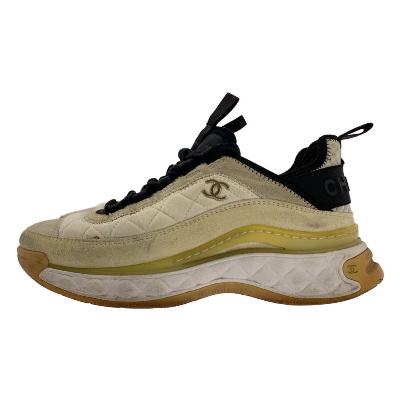 Chanel | G38501 Cocomark Matelasse Quilted Suede Sneakers | 37 | White | Ladies