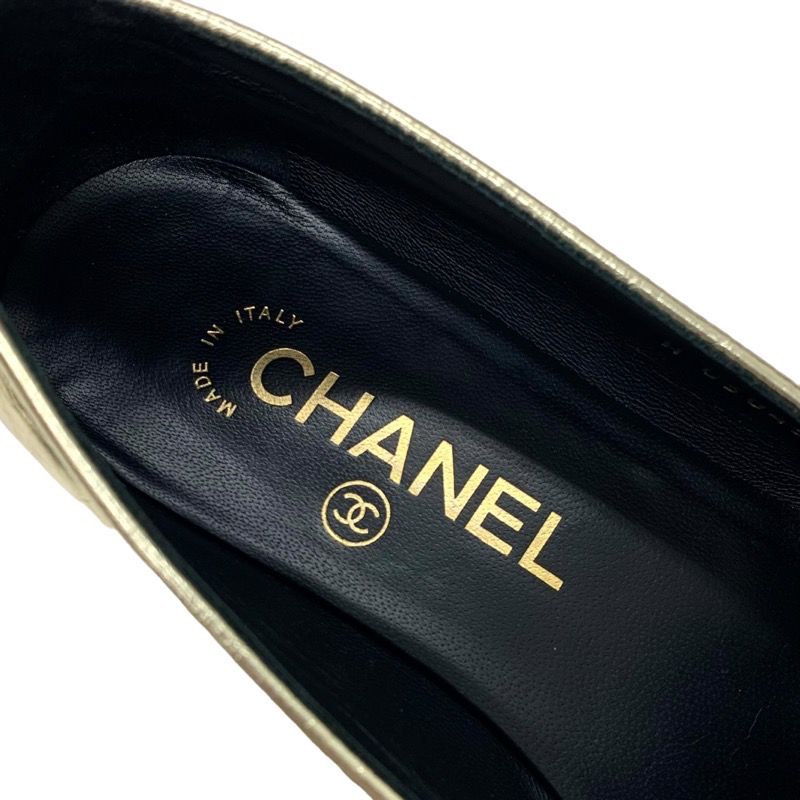 Chanel Loafer Leather Shoes Heremark Leather Patent Gold Black