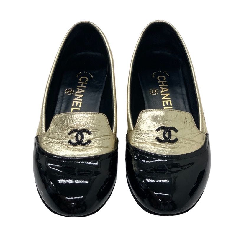 Chanel Loafer Leather Shoes Heremark Leather Patent Gold Black