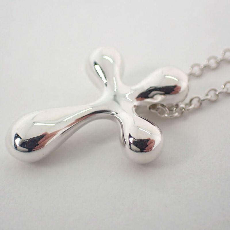 Tiffany & Co 925 Small Cross Pendant Necklace J117-5