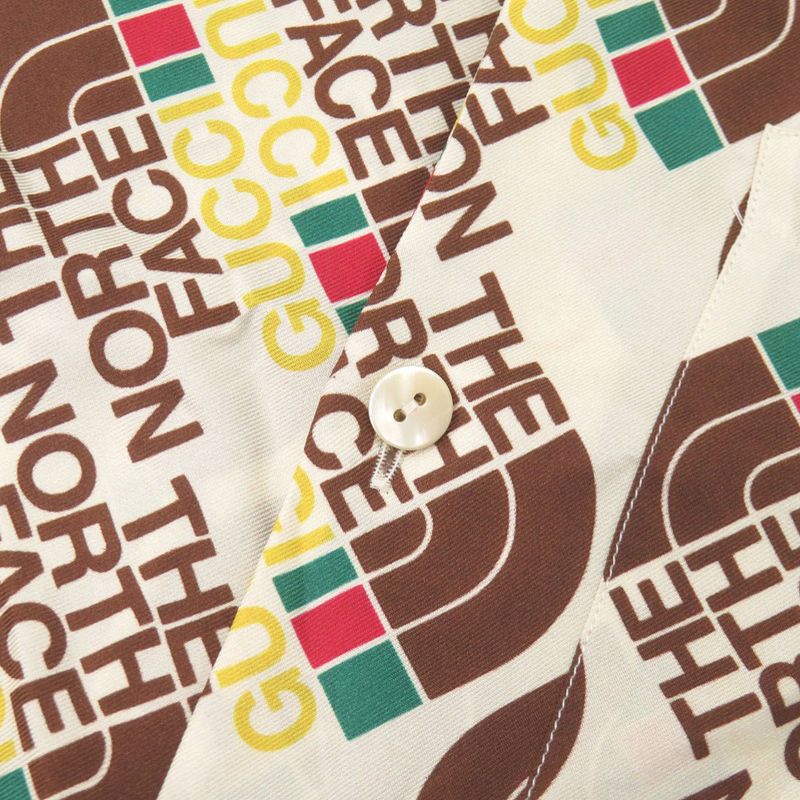 Unused Gucci X the North Face the North Face Full Logo Size 46 Silk Ivory Short