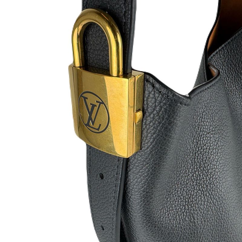 Louis Vuitton Shoulder Bag Low Key Hobo MM