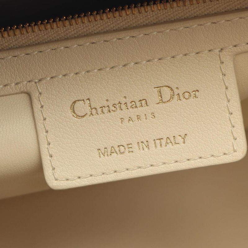 Dior Handbag Dior Groove 25 Macro Cannage M1365ubol Cream Leather Dior Groove