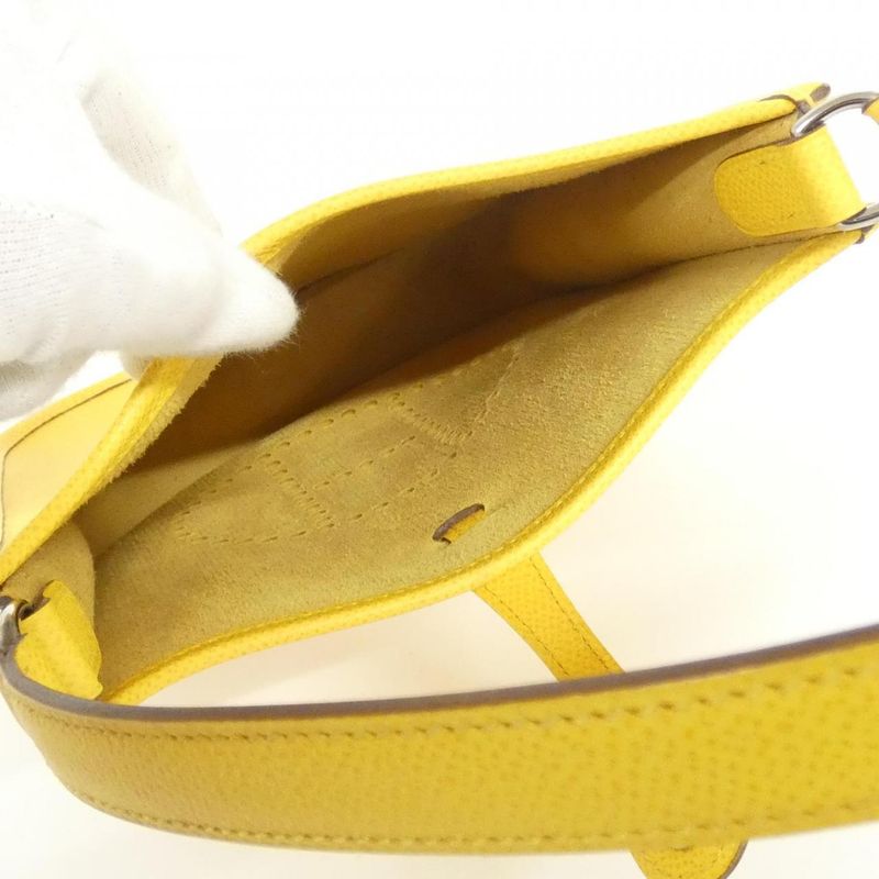Vintage Hermes Evelyn 16cm (6.30in) 044560ck Shoulder Bag