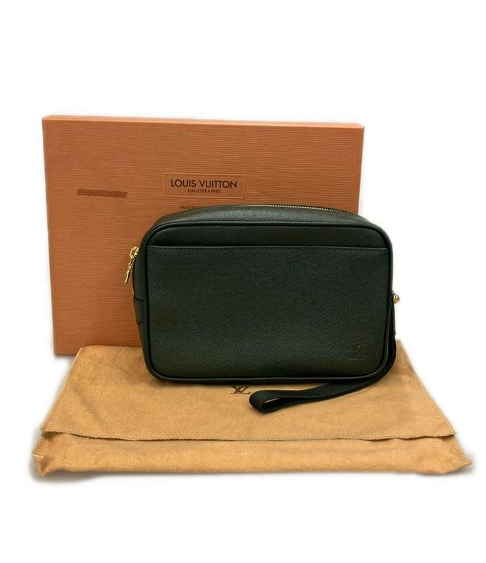 Louis Vuitton Clutch Bag Second Bag Taiga M30814 Men's Louis Vuitton
