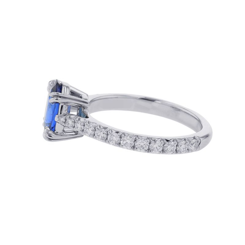 Harry Winston Ring Oval