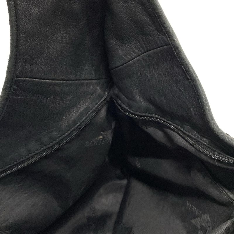 Bottega Veneta Shoulder Bag Intrecciato Black Leather