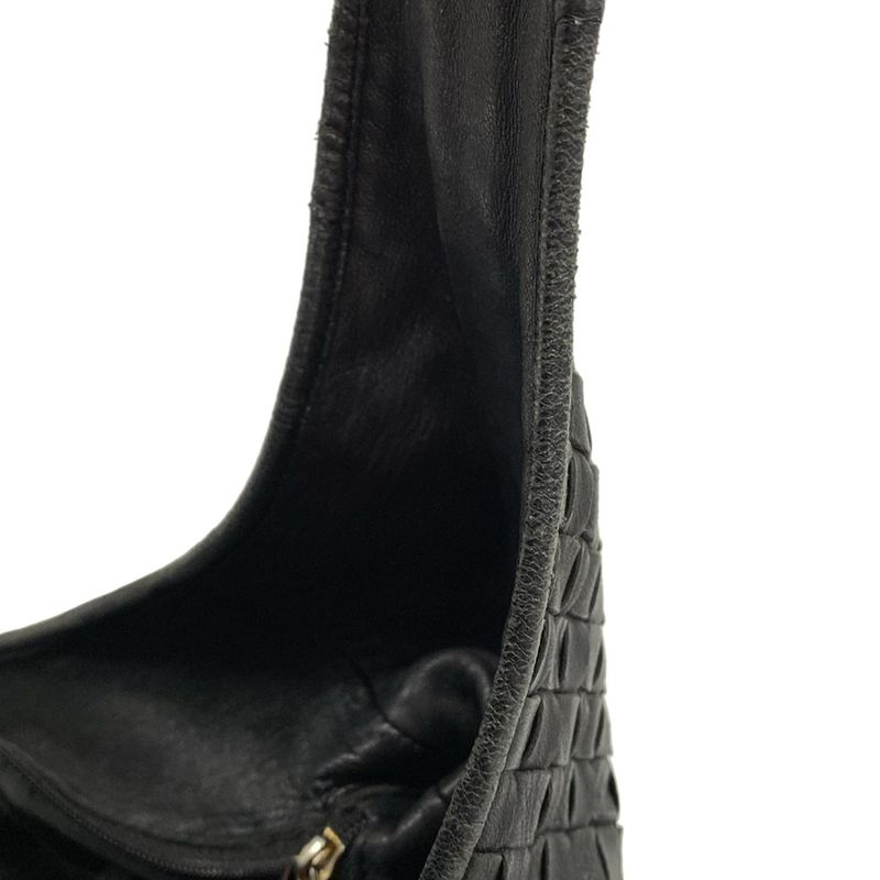 Bottega Veneta Shoulder Bag Intrecciato Black Leather