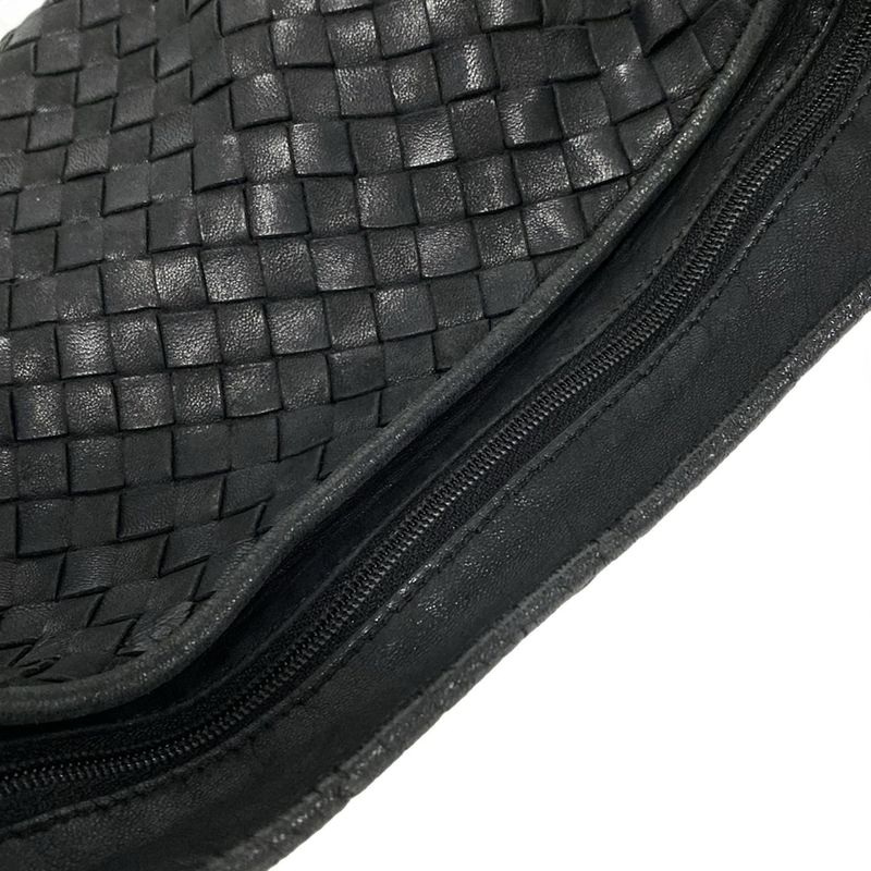 Bottega Veneta Shoulder Bag Intrecciato Black Leather