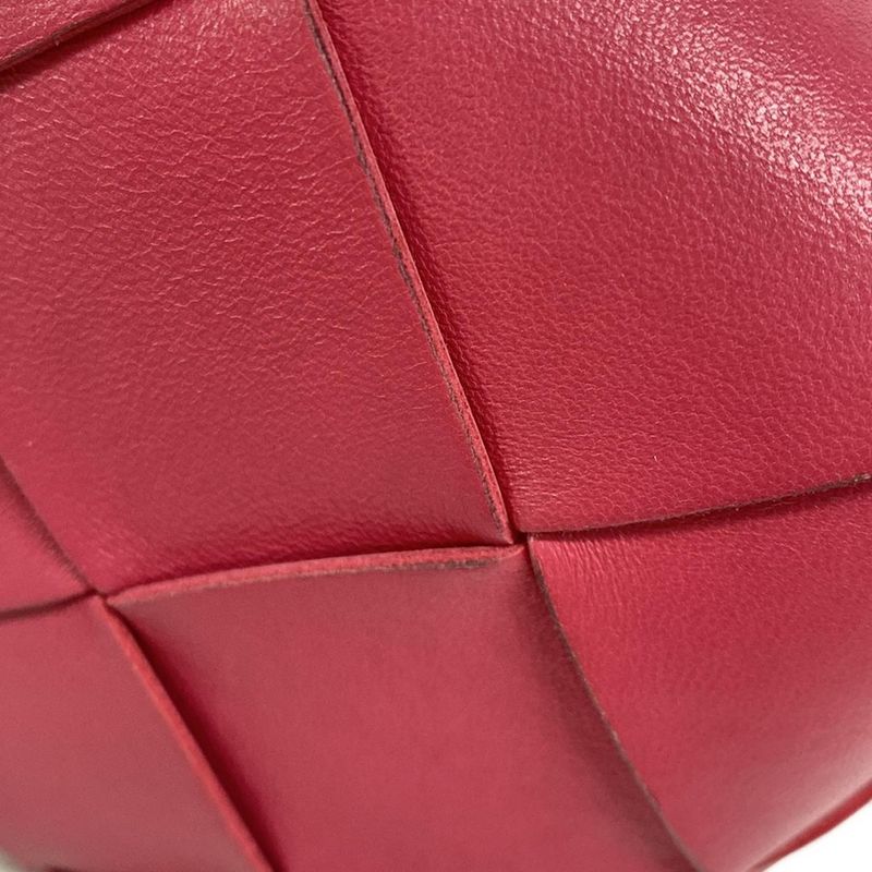Bottega Veneta Shoulder Bag Maxi Intrecciato Pink Leather