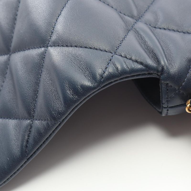 Chanel Shoulder Bag Chanel19 Matelasse As2563 Navy Lambskin (sheep Leather)