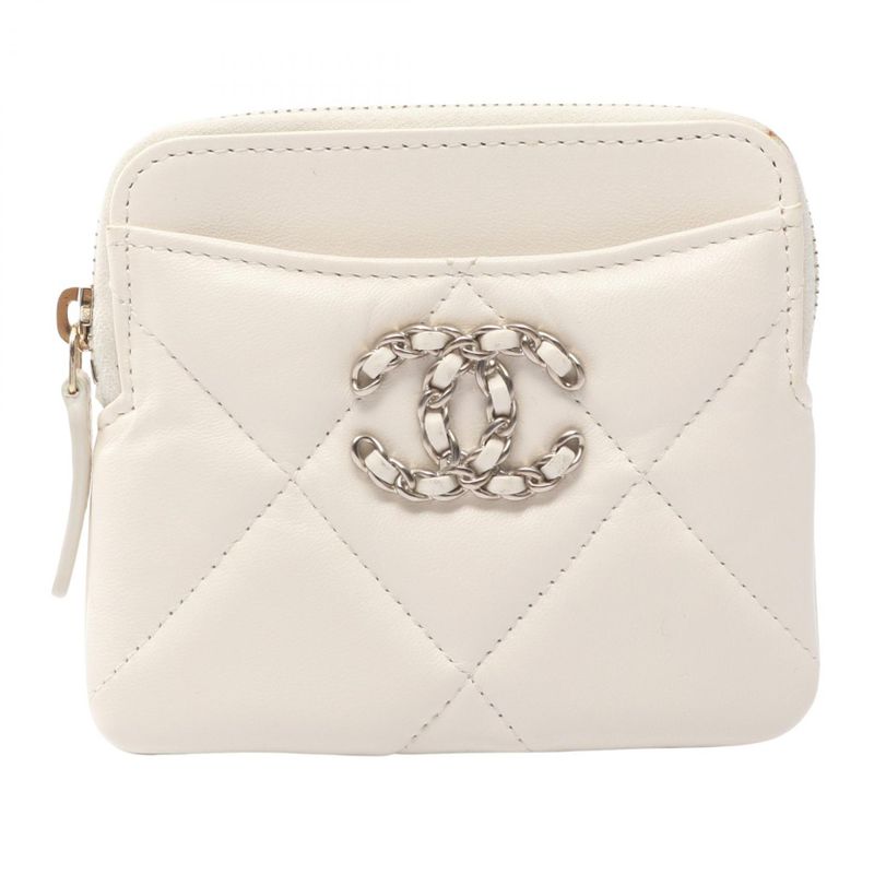 Chanel Coin Case 19 Dizeneuf White Lambskin (Sheepskin) Chanel19 Matelasse Coin