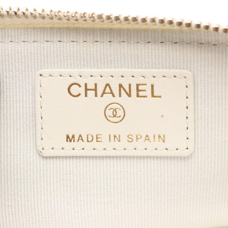 Chanel Coin Case 19 Dizeneuf White Lambskin (Sheepskin) Chanel19 Matelasse Coin