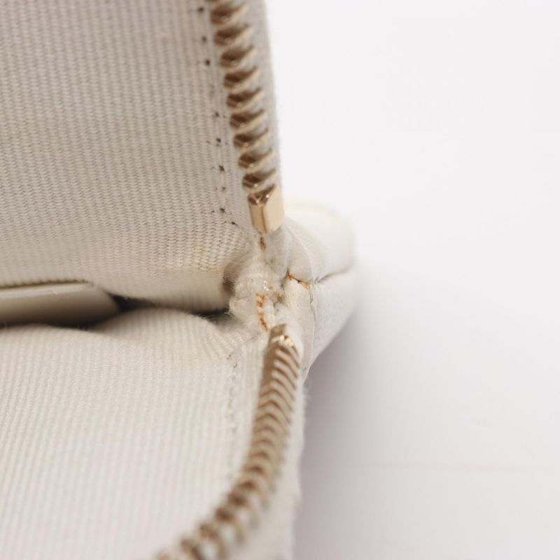 Chanel Coin Case 19 Dizeneuf White Lambskin (Sheepskin) Chanel19 Matelasse Coin