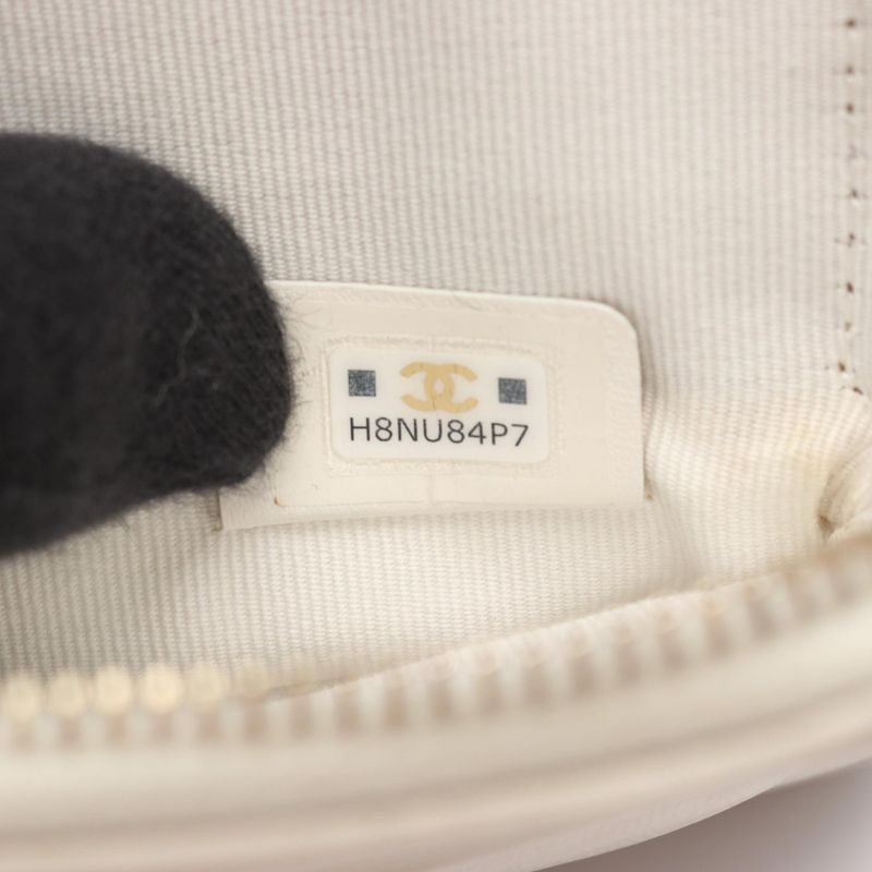 Chanel Coin Case 19 Dizeneuf White Lambskin (Sheepskin) Chanel19 Matelasse Coin