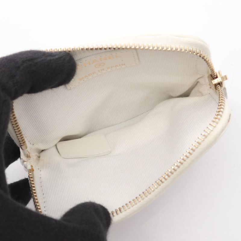 Chanel Coin Case 19 Dizeneuf White Lambskin (Sheepskin) Chanel19 Matelasse Coin