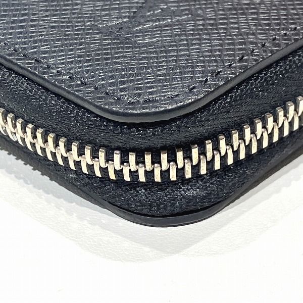 Louis Vuitton Taiga Vertical M30510 Wallet Long Wallet Men's