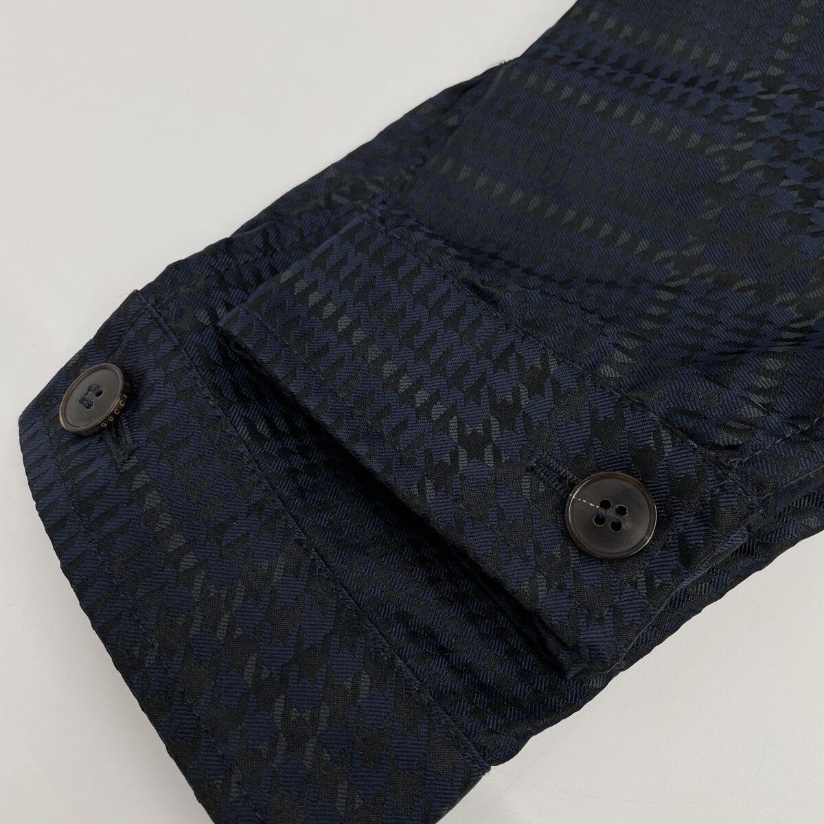 Gucci 283808 Z4124 ﾈｲﾋﾞｰ ﾊｳﾝﾄﾞﾄｩｰｽ ｼﾞｯﾌﾟｼﾞｬｹｯﾄ 44