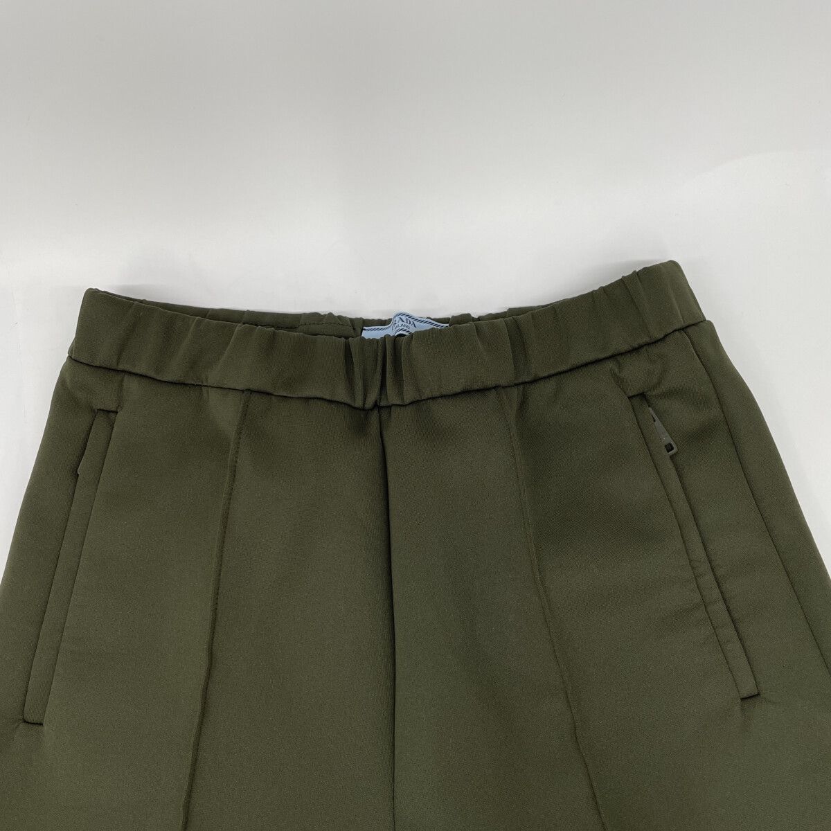 Prada ｶｰｷ ｼﾞｯﾌﾟﾃﾞｻﾞｲﾝ ﾃｰﾊﾟｰﾄﾞﾊﾟﾝﾂ Ｘｓ