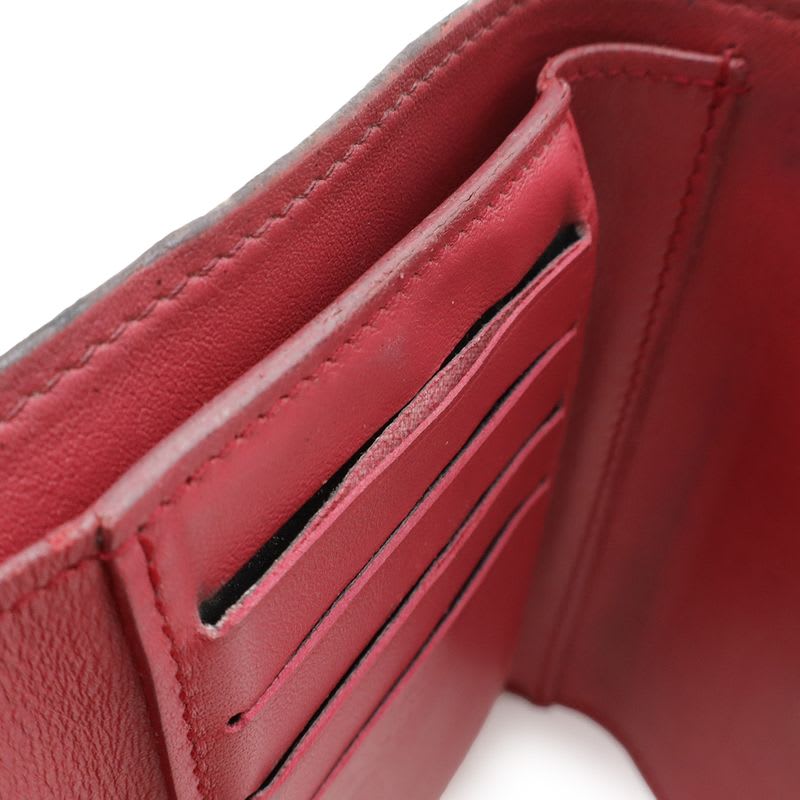 Louis Vuitton Portefeuille Capucines Compact Trifold Wallet