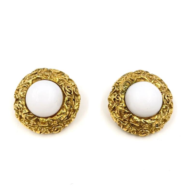 Chanel Fake Pearl Metal X Fake Pearl Gold X White Earring
