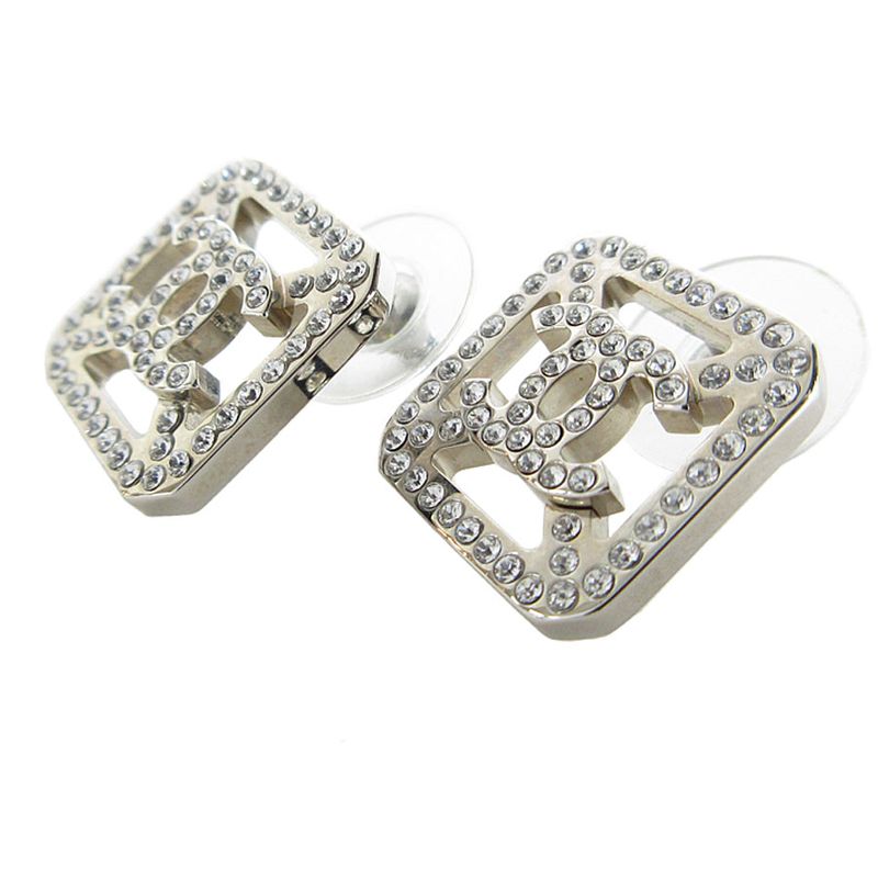 Chanel Earrings Here Mark