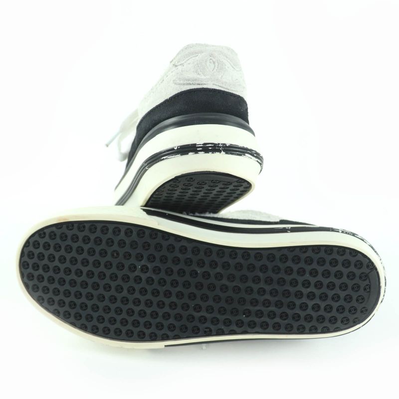Chanel Coco Mark Lace Up Suede Leather Low-cut Sneakers White