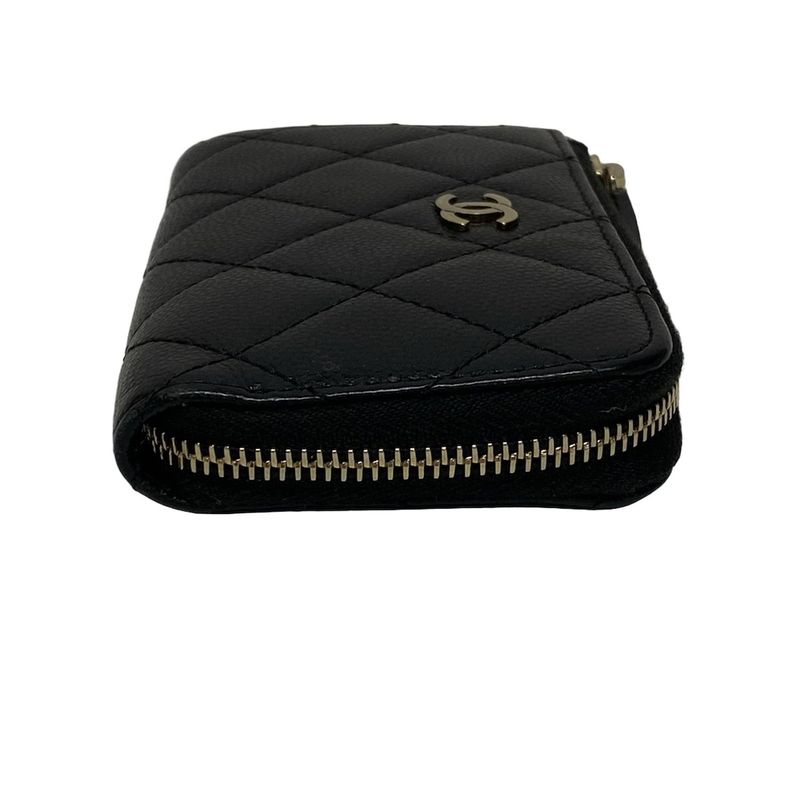 Chanel Coin Case Matelasse Black Gold Hardware L-Shaped Zipper with Key Ring
