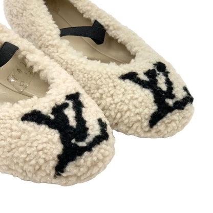 Louis Vuitton Poppy Line Flat Shoes Ballet Shoes LV Logo Mouton Beige