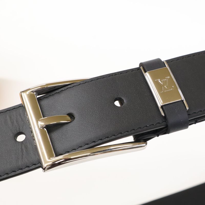 Louis Vuitton [similar] 24 Year M0542 LV City Pin 35mm (1.38in) Leather 110 44