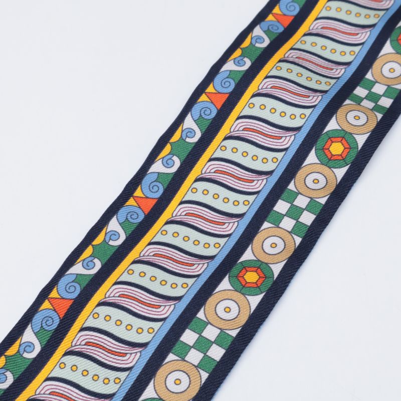 Hermes [similar] 063853s 03 Harnais En Rosace Harness Rose Window Silk Twilly