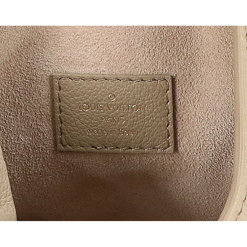 Louis Vuitton M25022 Low Key Hobo MM