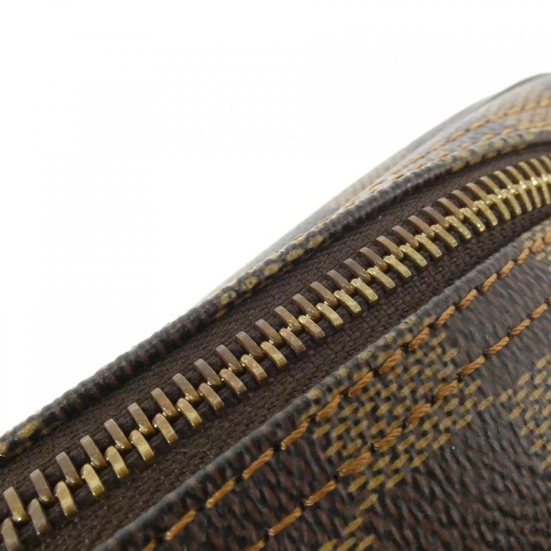 Louis Vuitton Damier Reporter 28 cm Shoulder Bag