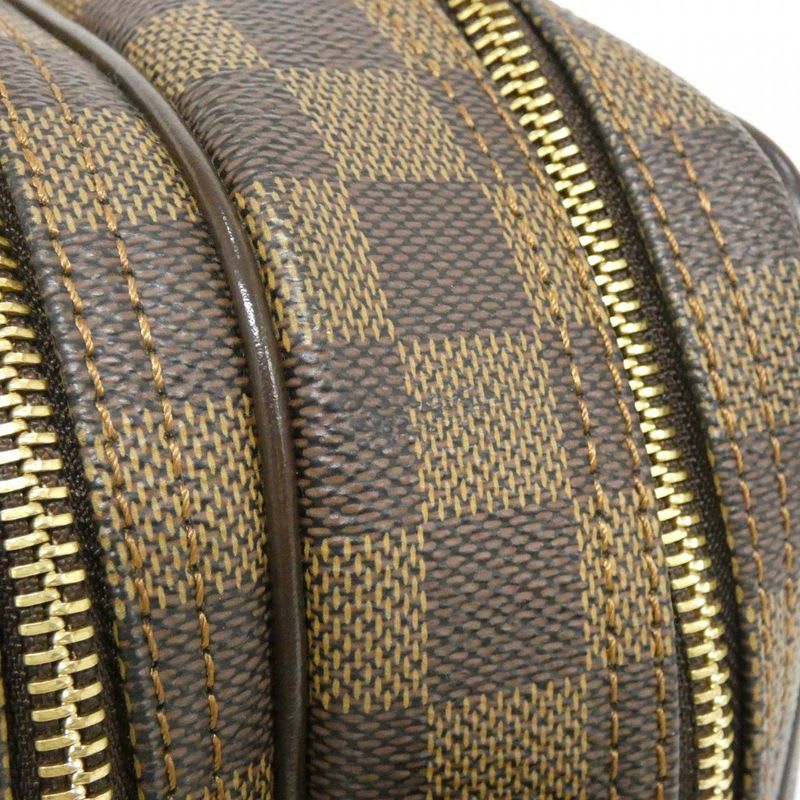 Louis Vuitton Damier Reporter 28 cm Shoulder Bag