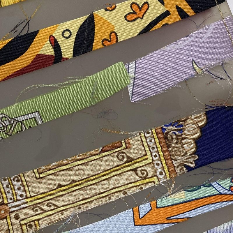 Hermes Handbag - Beige X Red X Multi 2004-2005 Louvre Museum Limited Silk