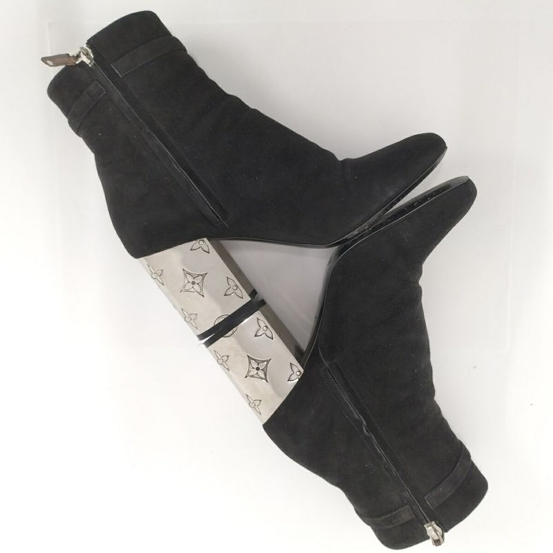 Louis Vuitton Boots Graceline Suede Black