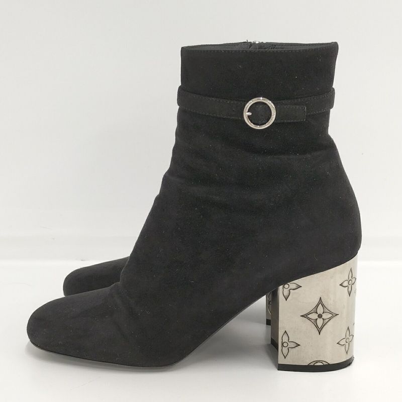Louis Vuitton Boots Graceline Suede Black