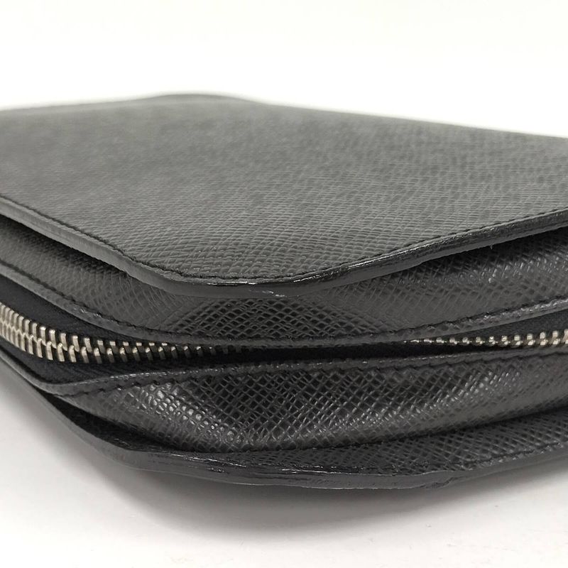 Louis Vuitton Baikal Second Bag Taiga Ardoise M30182