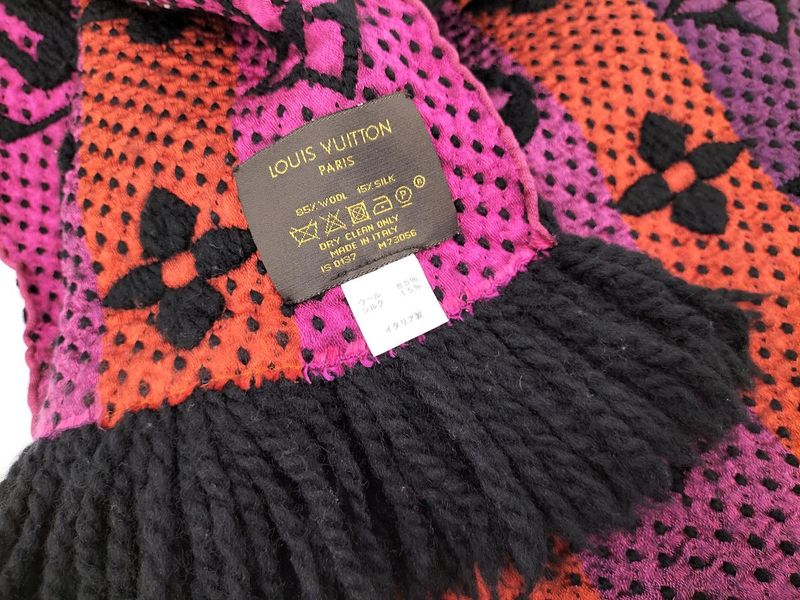 Louis Vuitton Echarpe Logomania Rainbow M73056