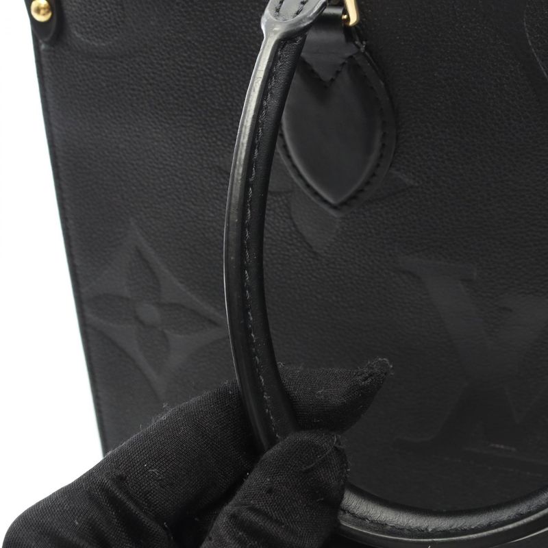 Louis Vuitton Tote Bag on the Go MM Monogram Empreinte Noir Black M45595 Noir