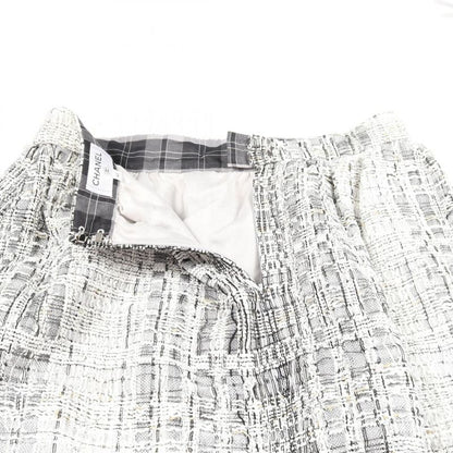 Chanel Skirt Tweed Fake Pearl P55967v42226 White Black Rayon Tweed Skirt