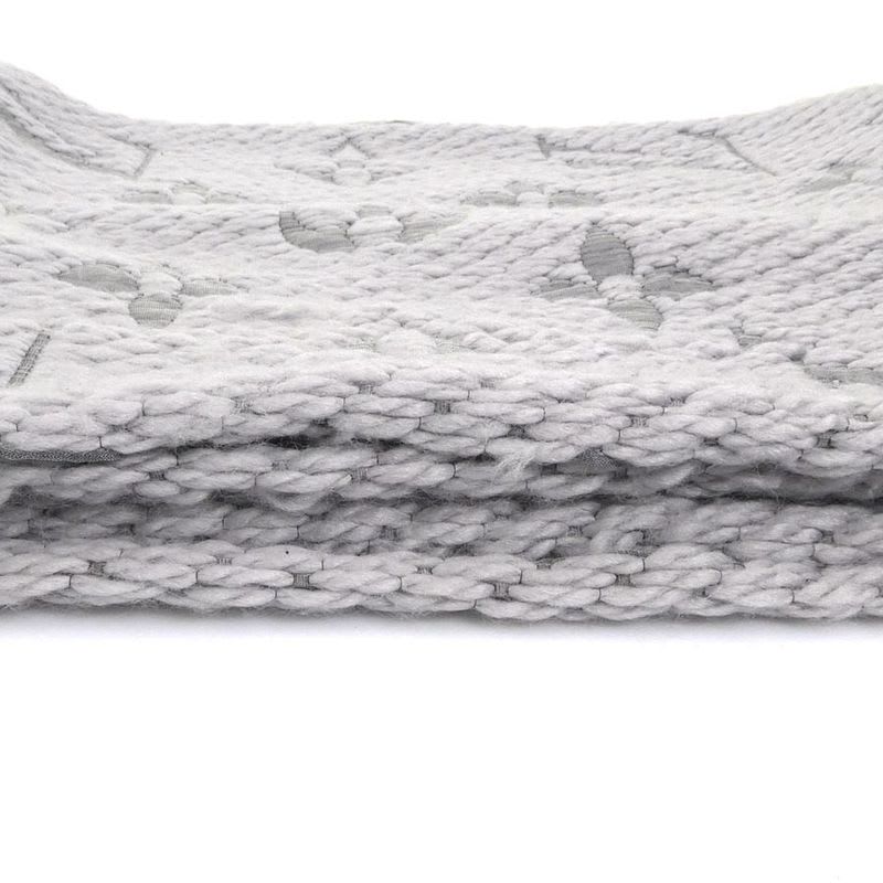 Louis Vuitton Muffler Echarpe Logomania Scarf